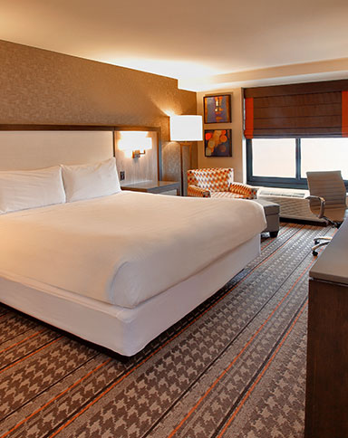 blue chip tower deluxe king image