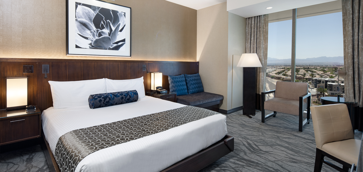 Deluxe King Bedroom at Aliante