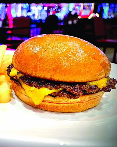 Victory's Cafe - Smash Burger