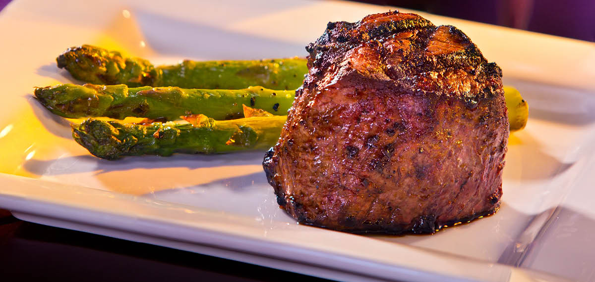 Grilled Steak with Asparagus