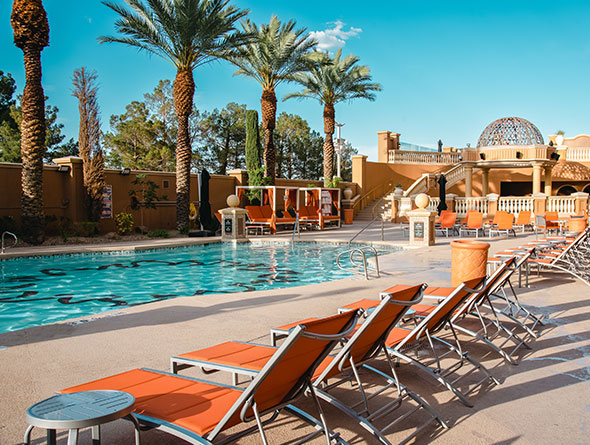 suncoas the cove resort pool image