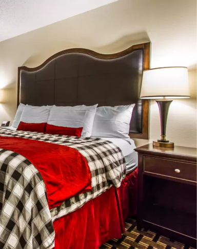 Evangeline Downs Hotel