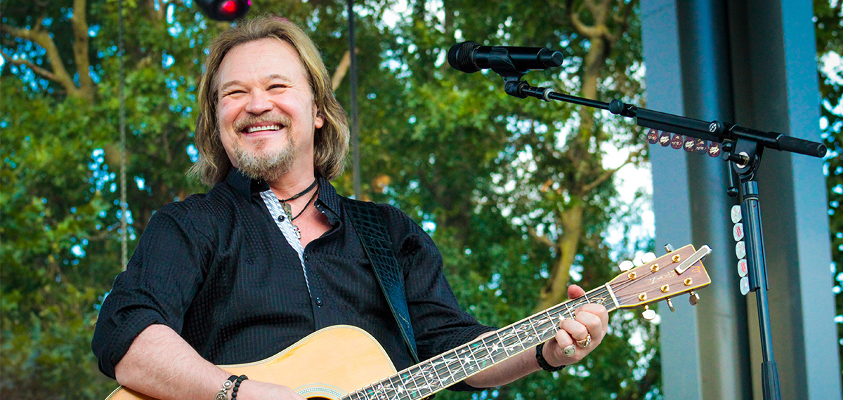 travis tritt hero