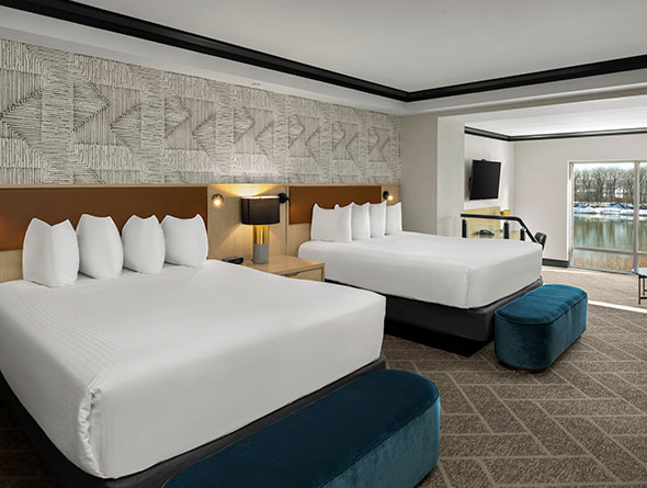 premium suite two queens