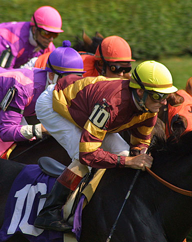 horse racing image