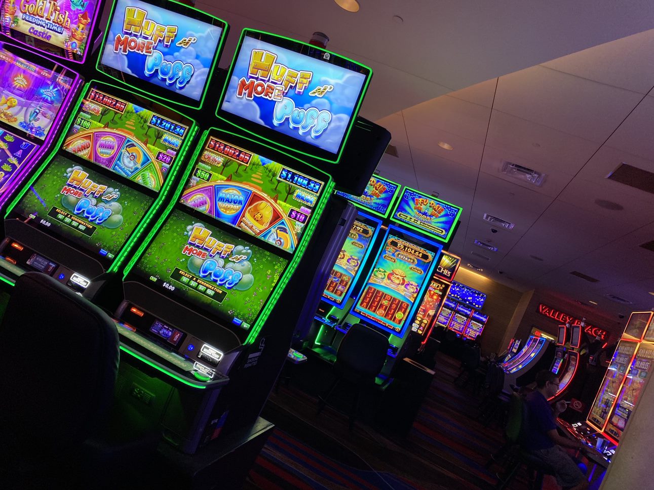 Play Table Games at Valley Valley Casino Resort in King