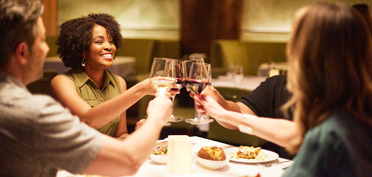 friends dining with drinks