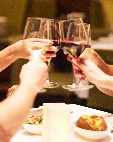 friends dining with drinks