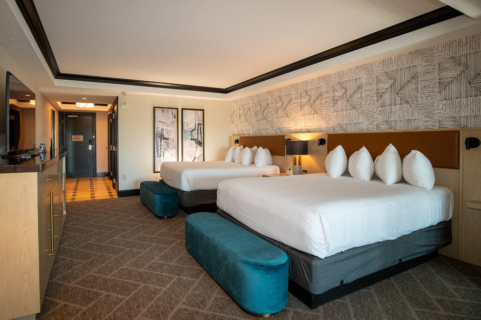 Deluxe Suite Two Queens