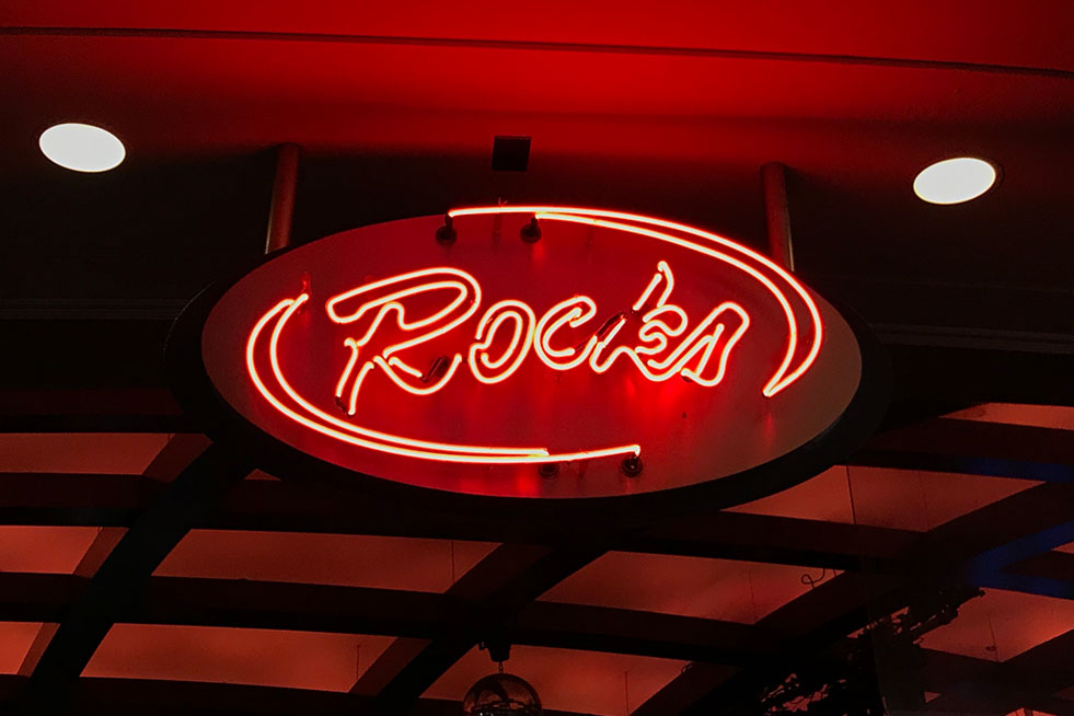 Rocks Lounge sign image
