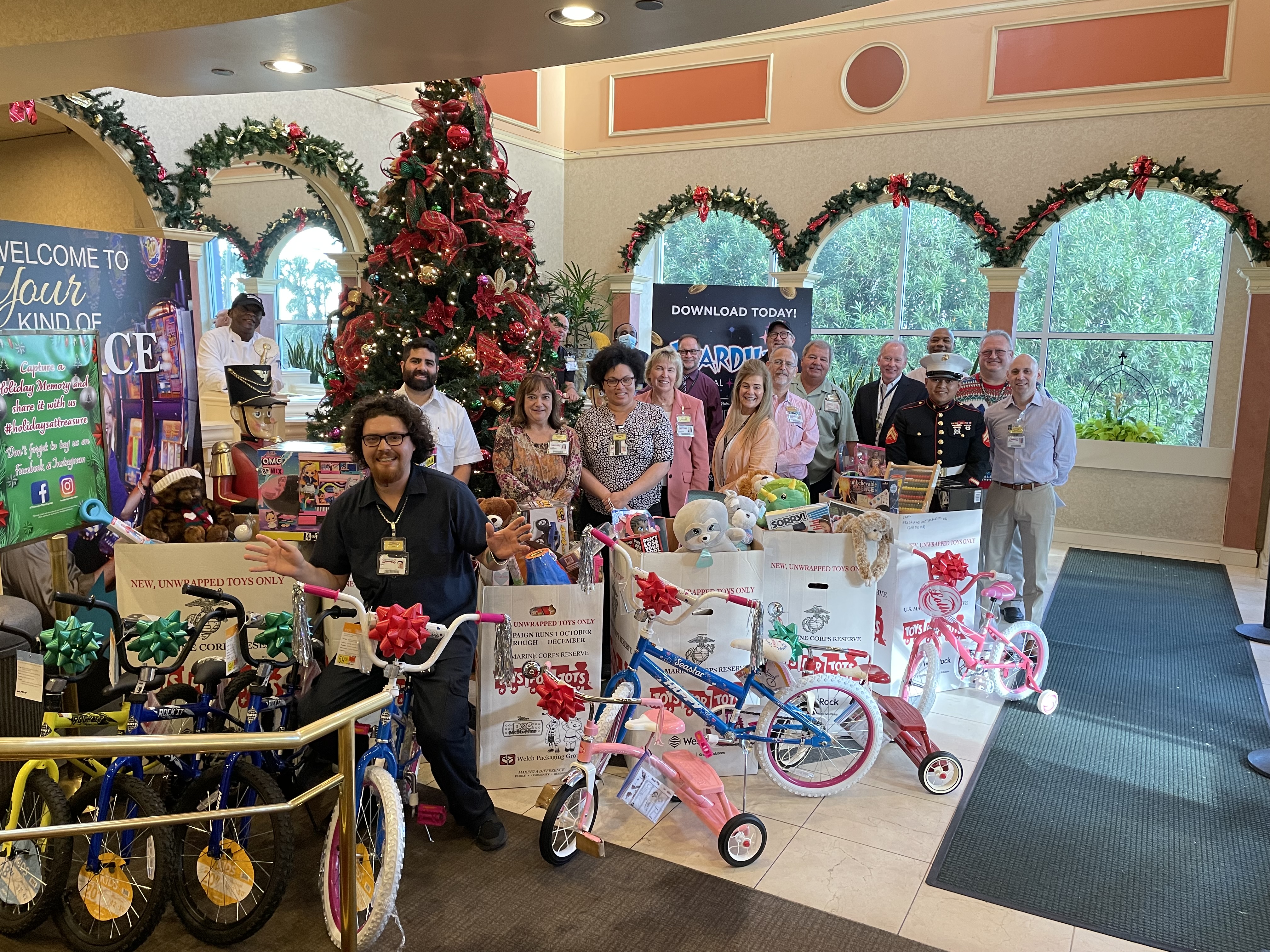 2022 Toys For Tots at Treasure Chest