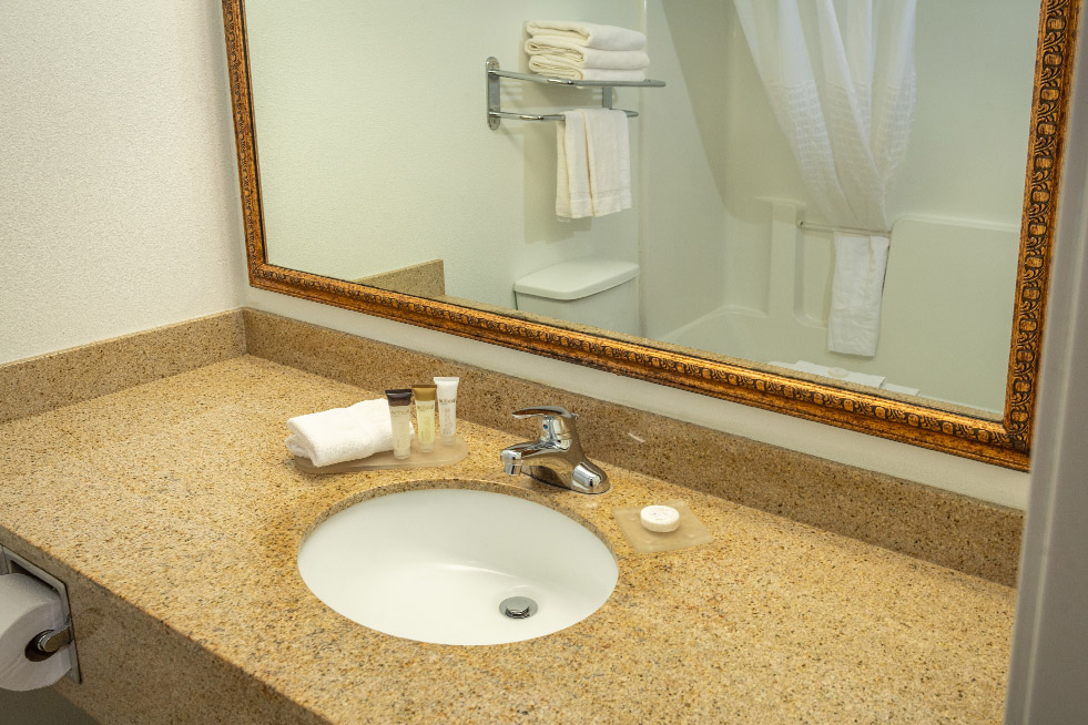diamond jo casino & hotel bathroom