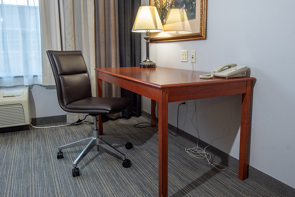 diamond jo casino & hotel desk area