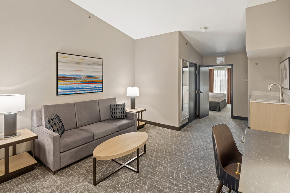 deluxe king two room suite at diamond jo casino & hotel