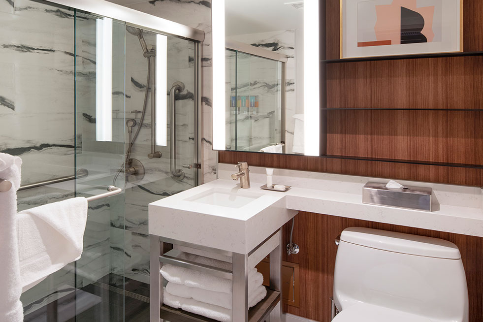 Deluxe Two Doubles Bathroom