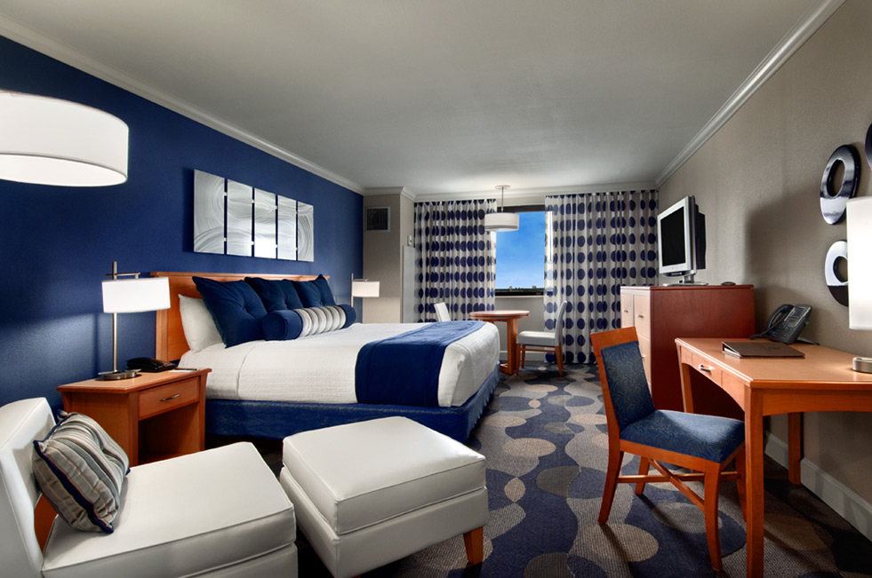 Deluxe King Room at IP Biloxi