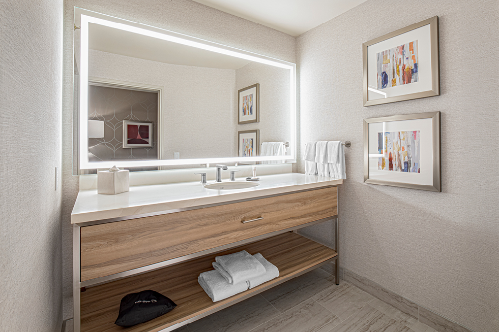 orleans double queen room bath