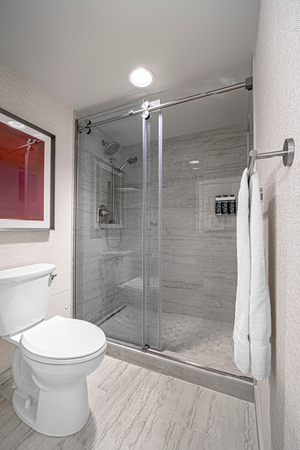 orleans king room bath