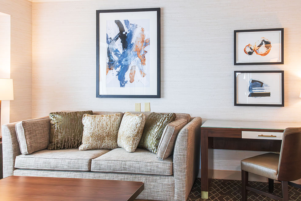 Luxury Suite Living room image