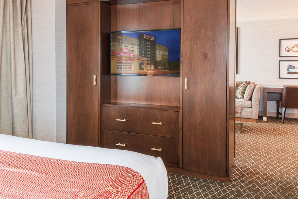 Luxury Suite Living room image