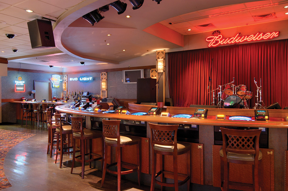 Roxy's Stage Bar at ST Tunica