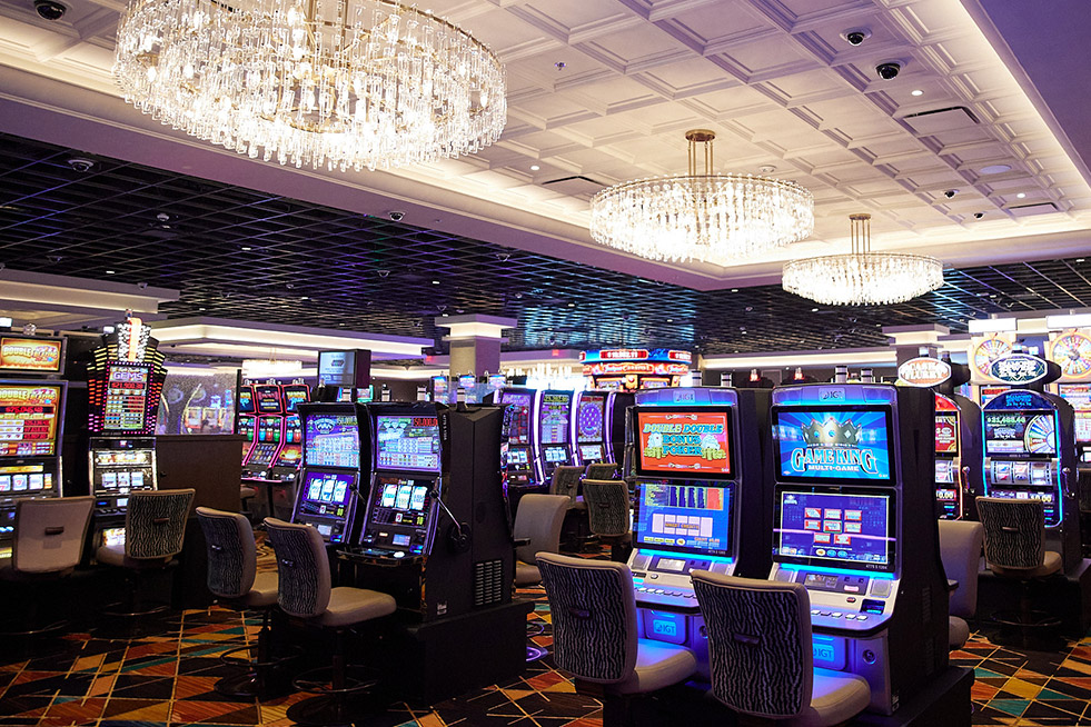 Slot machines at Treasure Chest